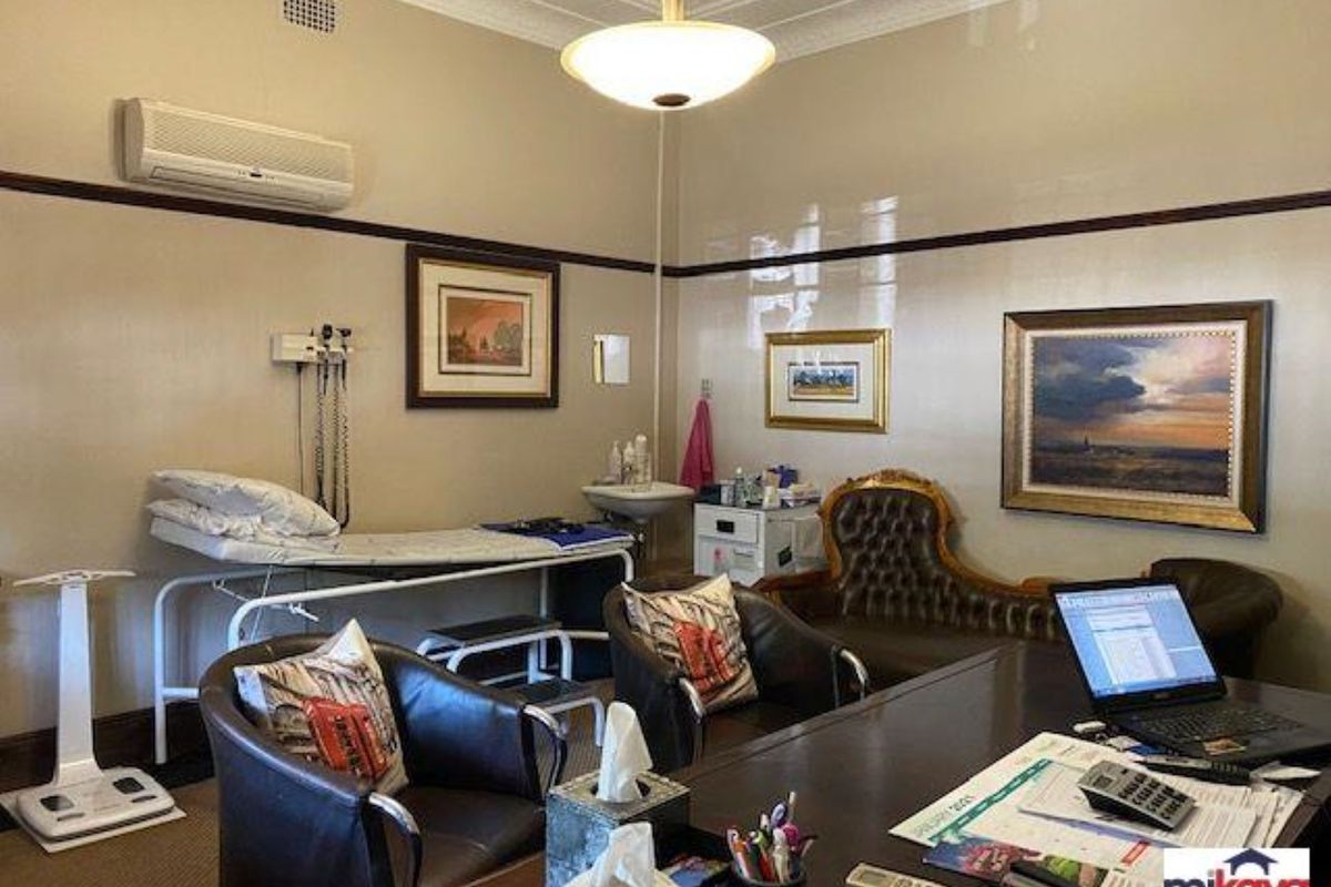 Prime Office Space for Sale in Westdene! - Photo 4