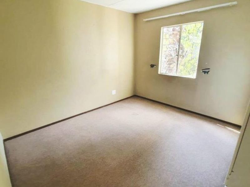 2 Bedroom ground floor unit for sale - Photo 8