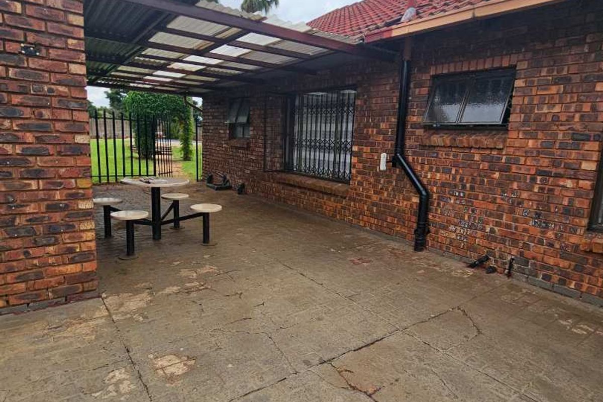 3 bedroom house in Karenpark - Photo 3