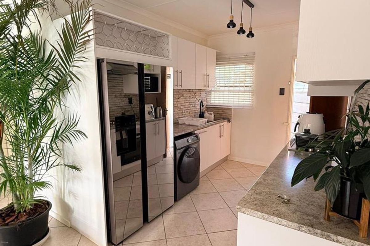 2 BEDROOM APARTMENT FOR SALE - HOCHLAND PARK - Photo 3