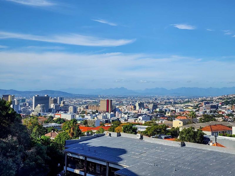 Charming Studio Apartment with Breathtaking Views in Tamboerskloof - Photo 7