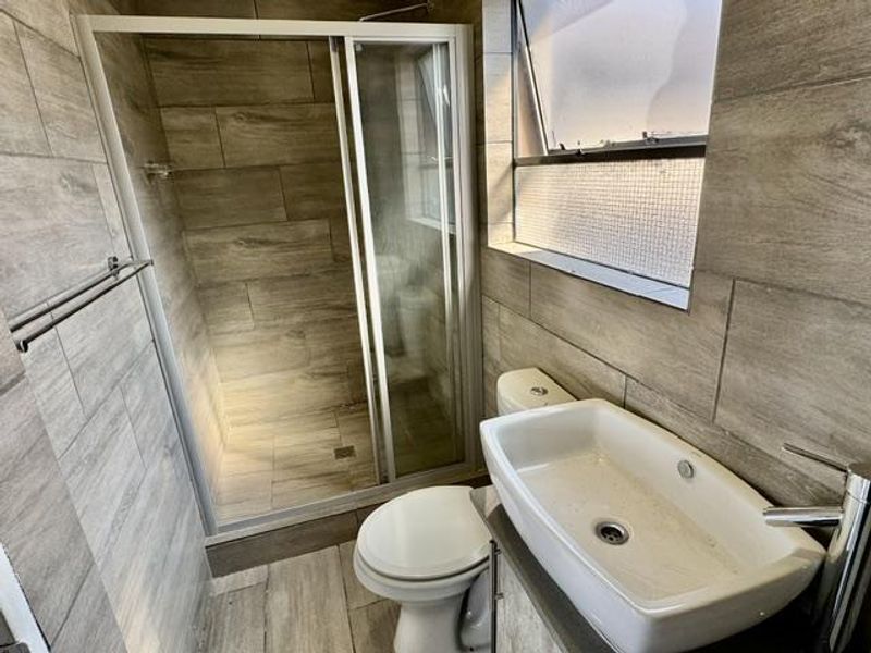 1 BED 1 BATH MODERN APARTMENT FOR SALE KENSINGTON B - Photo 9