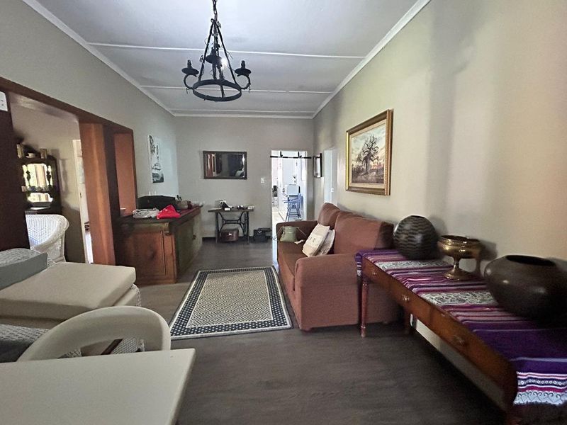 STUNNING 4 BEDROOM HOUSE WITH INCOME POTENTIAL - Photo 7