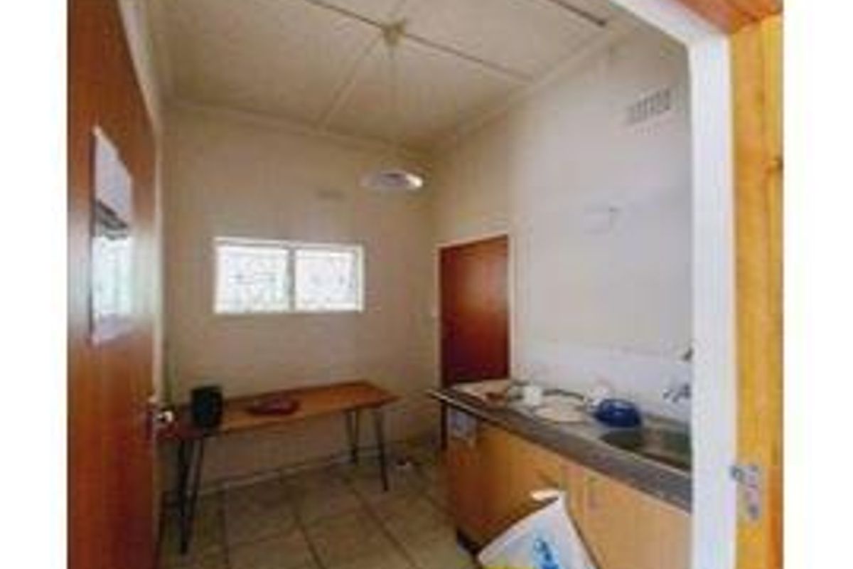 FOR SALE / TO LET - Photo 5