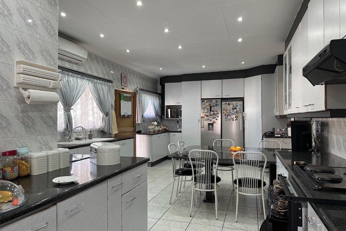 "A Dream Home for Your Family – and a Profitable Business Opportunity in One!" - Photo 3