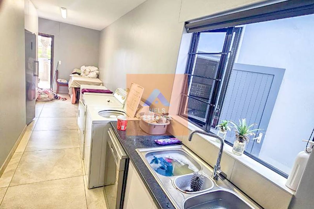 Exceptional Coastal Estate with Ocean & Park Views For Sale in Vineta, Swakopmund - Photo 4