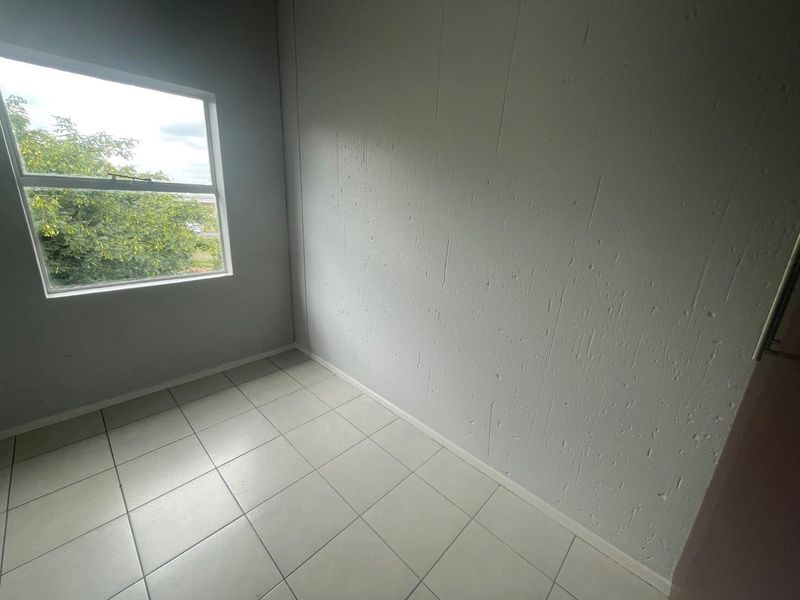 2 Bedroom 3rd Floor Apartment to Rent in Kempton Park - Photo 7