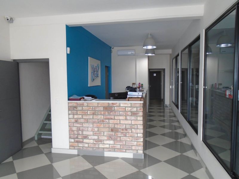 INDUSTRIAL WAREHOUSE IN EXCELLENT POSITION - Photo 8