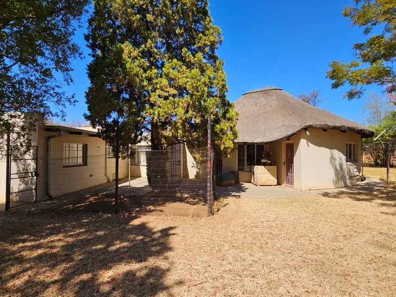 Farm Mamogalieskraal AH Near Brits Airfield - Photo 7