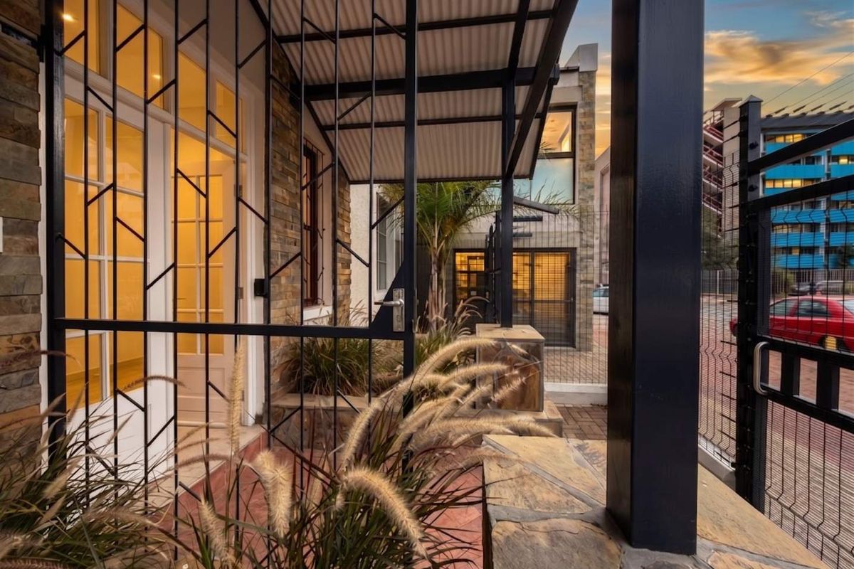 Coffeeshop TO LET in Windhoek CBD - Photo 3