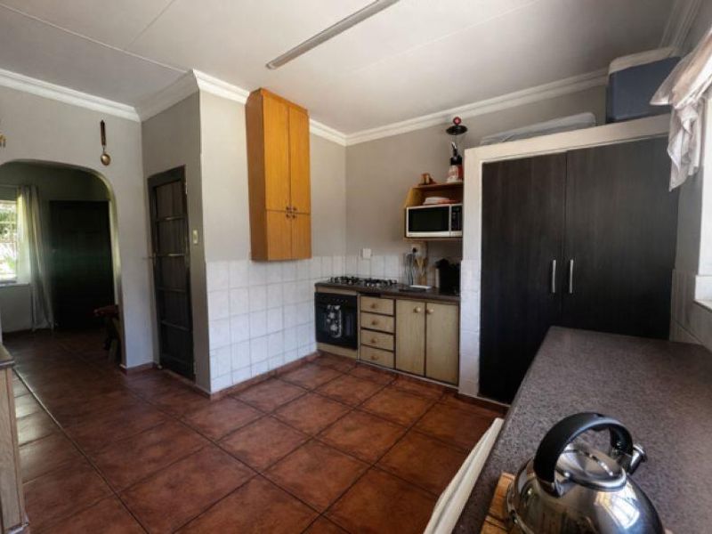 This is space, flexibility, and opportunity — all in one address. - Photo 3