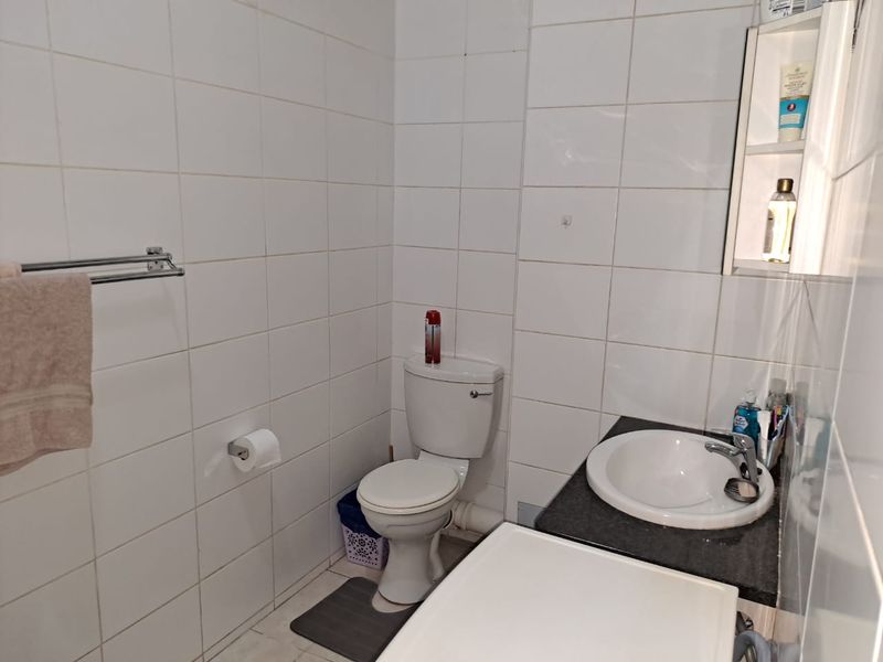 Stylish Hillcrest Loft Near Hatfield – Modern Living Meets Prime Investment Opportunity! - Photo 8
