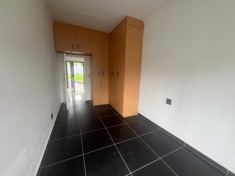 NEWLY REFURBISHED MODERN HOME - Photo 8