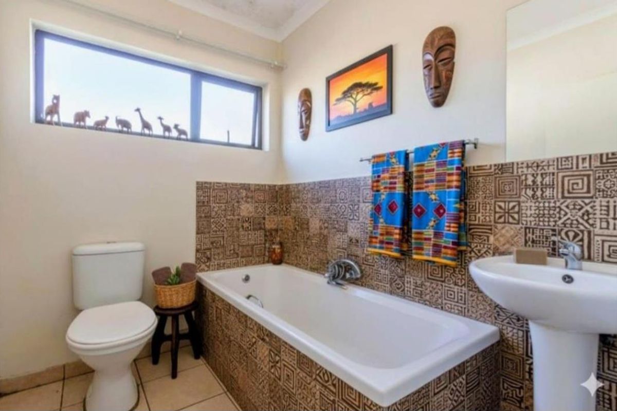 2 Bedroom Apartment for Sale - Photo 5