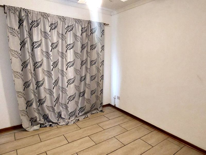 Beautiful 2 bedroom facebrick cluster - Photo 8