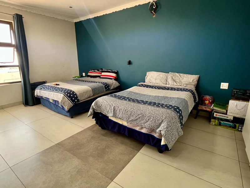 Modern Executive 5 Bedroom Home with a 1 Bedroom flat / Luxury BnB – Gamsa Street, Windhoek - Photo 9