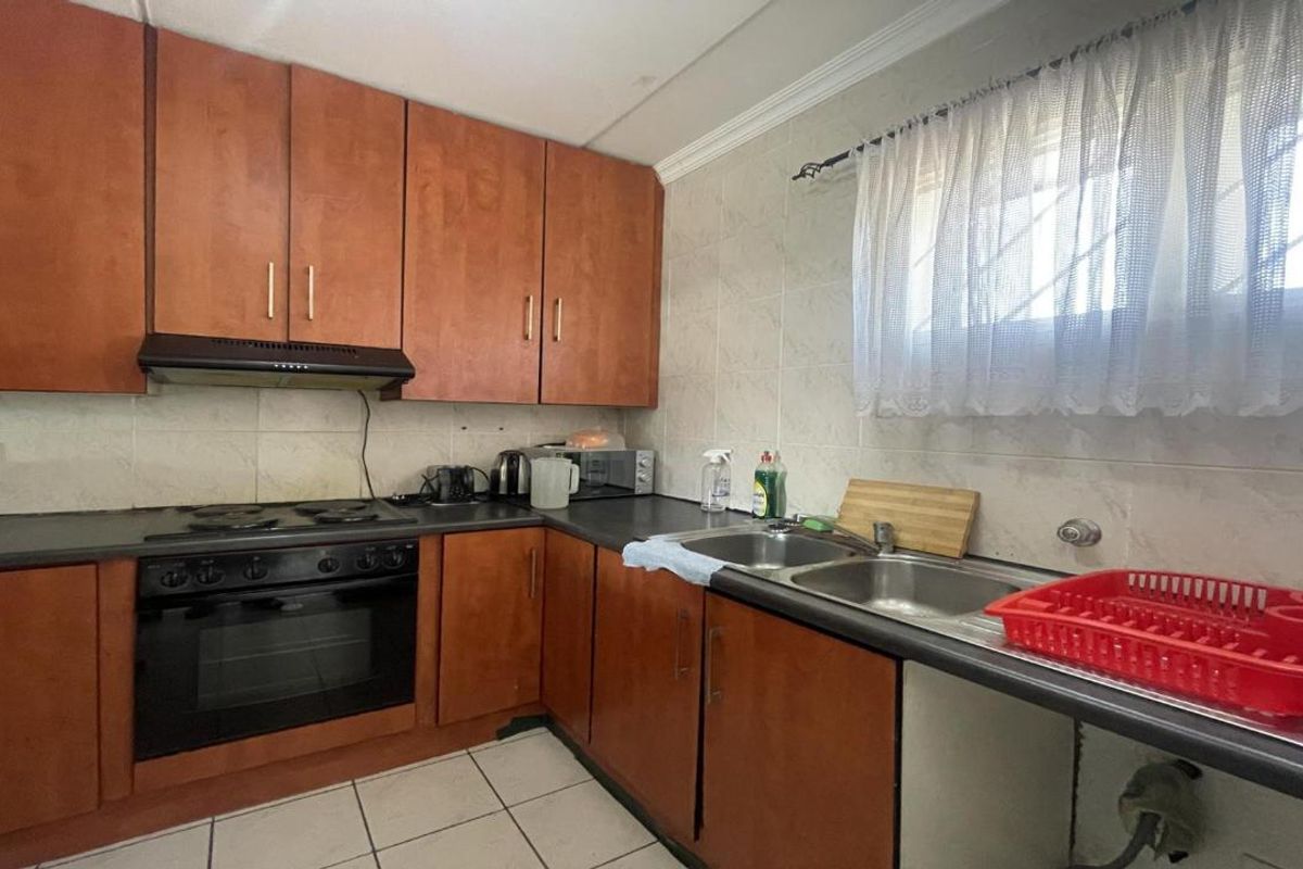 2 Bedroom Unit for Sale in Mulbarton - Photo 2