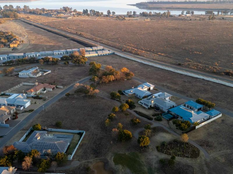 Prime 1026 Sqm Plot in Serene Vaalmarina – Your Dream Property Awaits - Photo 2