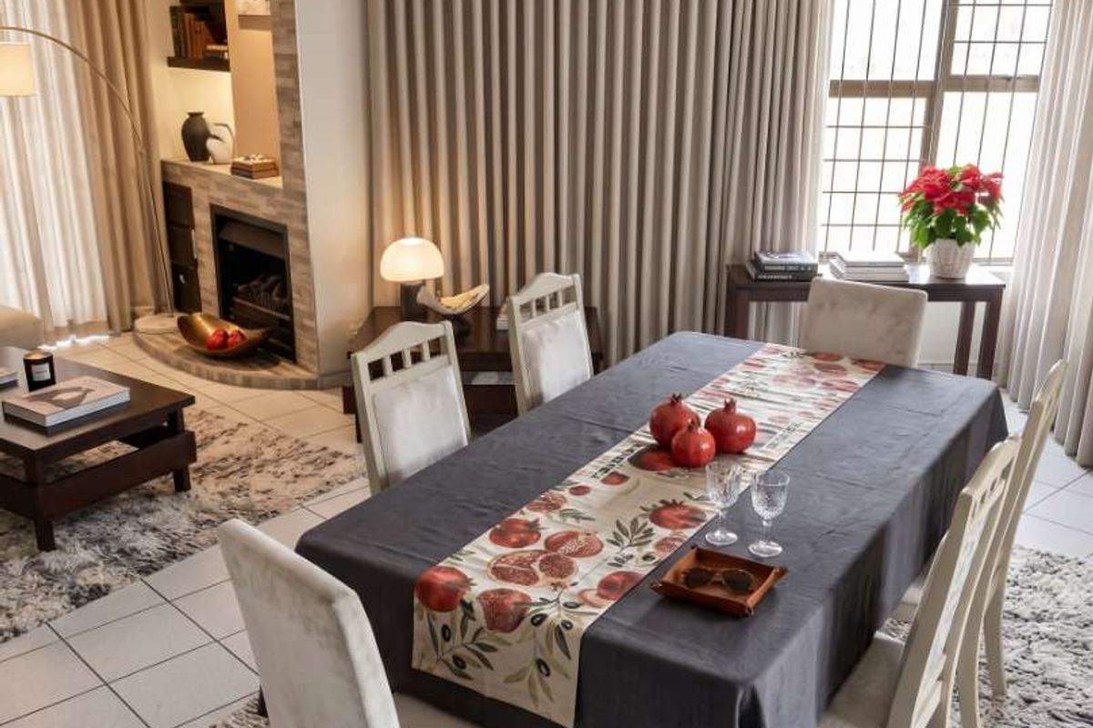 4 Bedroom Townhouse FOR SALE in Swakopmund - Photo 3