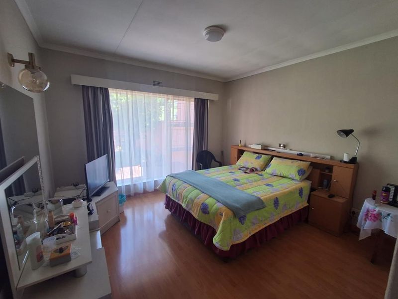 PET FRIENDLY CHARMING TOWNHOUSE - MULBARTON - Photo 7