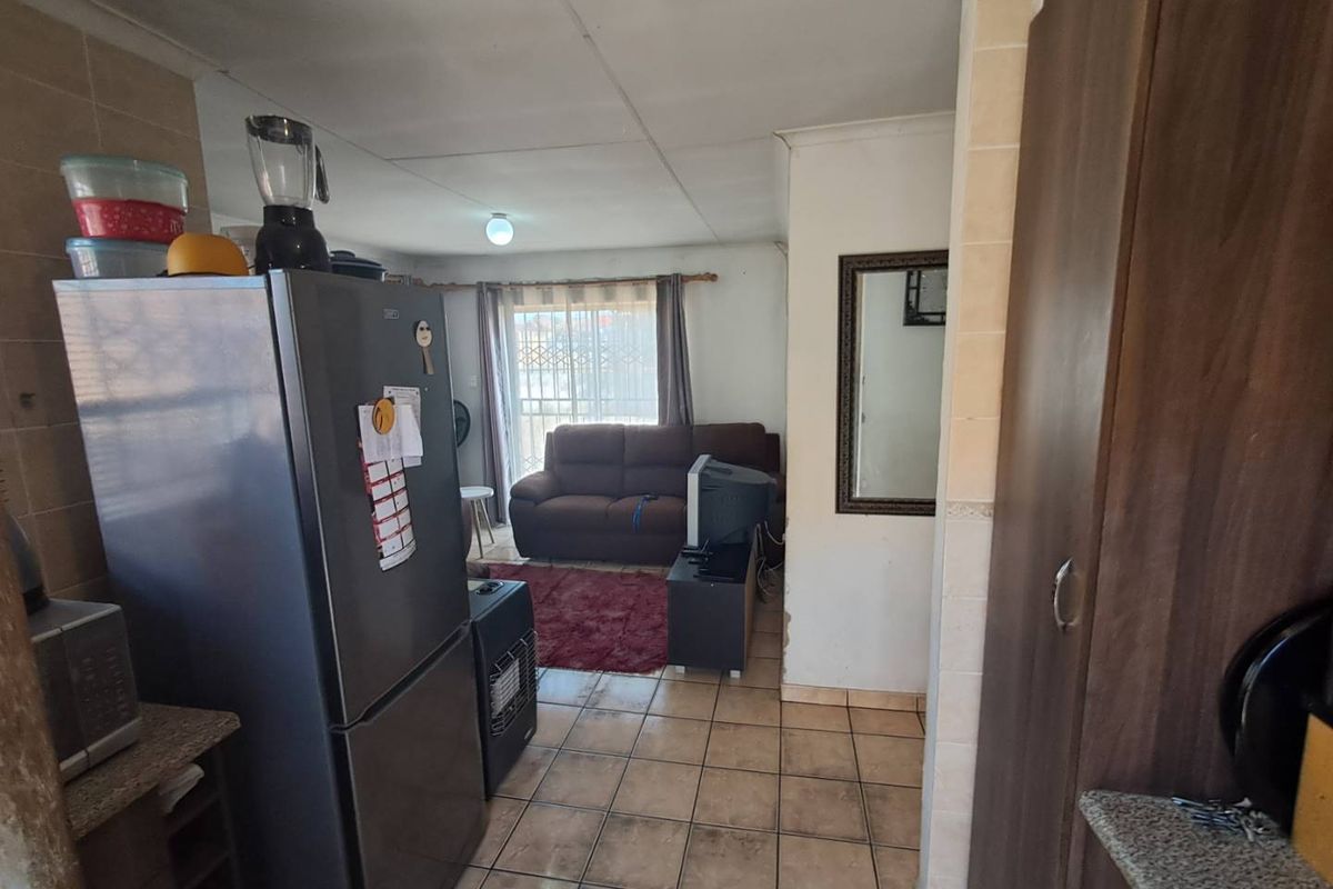 EXLUSIVE MANDATE IN OLIEVEN EXT 36 - Photo 4