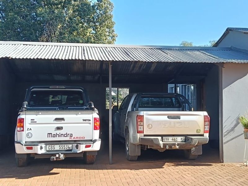 LARGE SMALL HOLDING.EXCELLENT LOCATION.MARKED FOR DEVELOPMENT - Photo 2