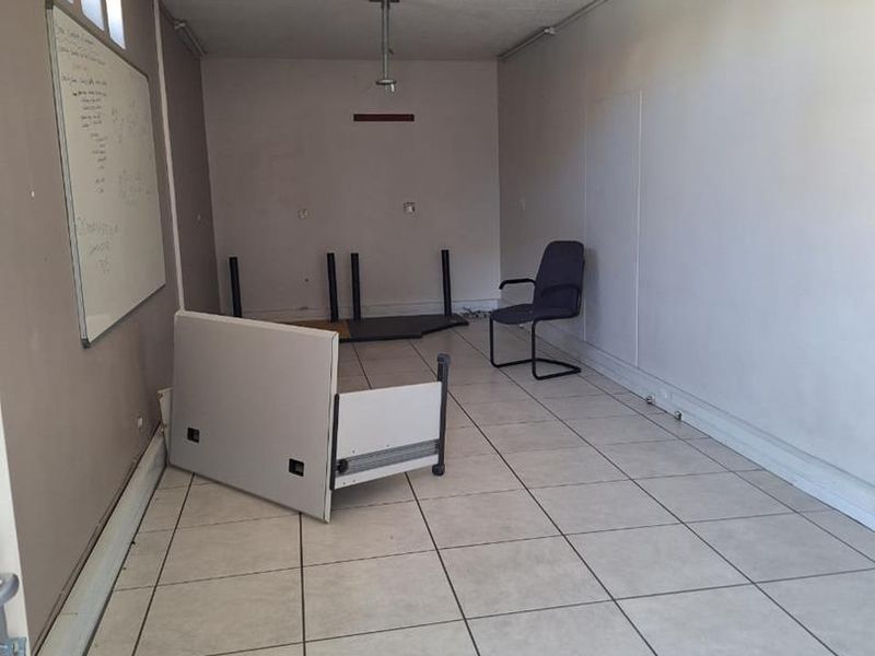 Office Building Close to Maerua Mall: Ideal for Business! - Photo 7