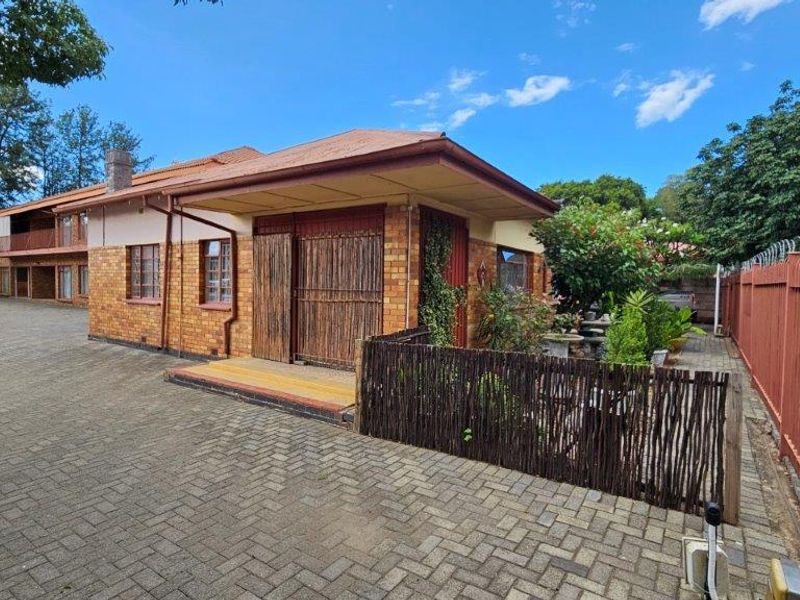 Excellent Investment Property in Brits Central 7 Apartment Complex - Photo 2