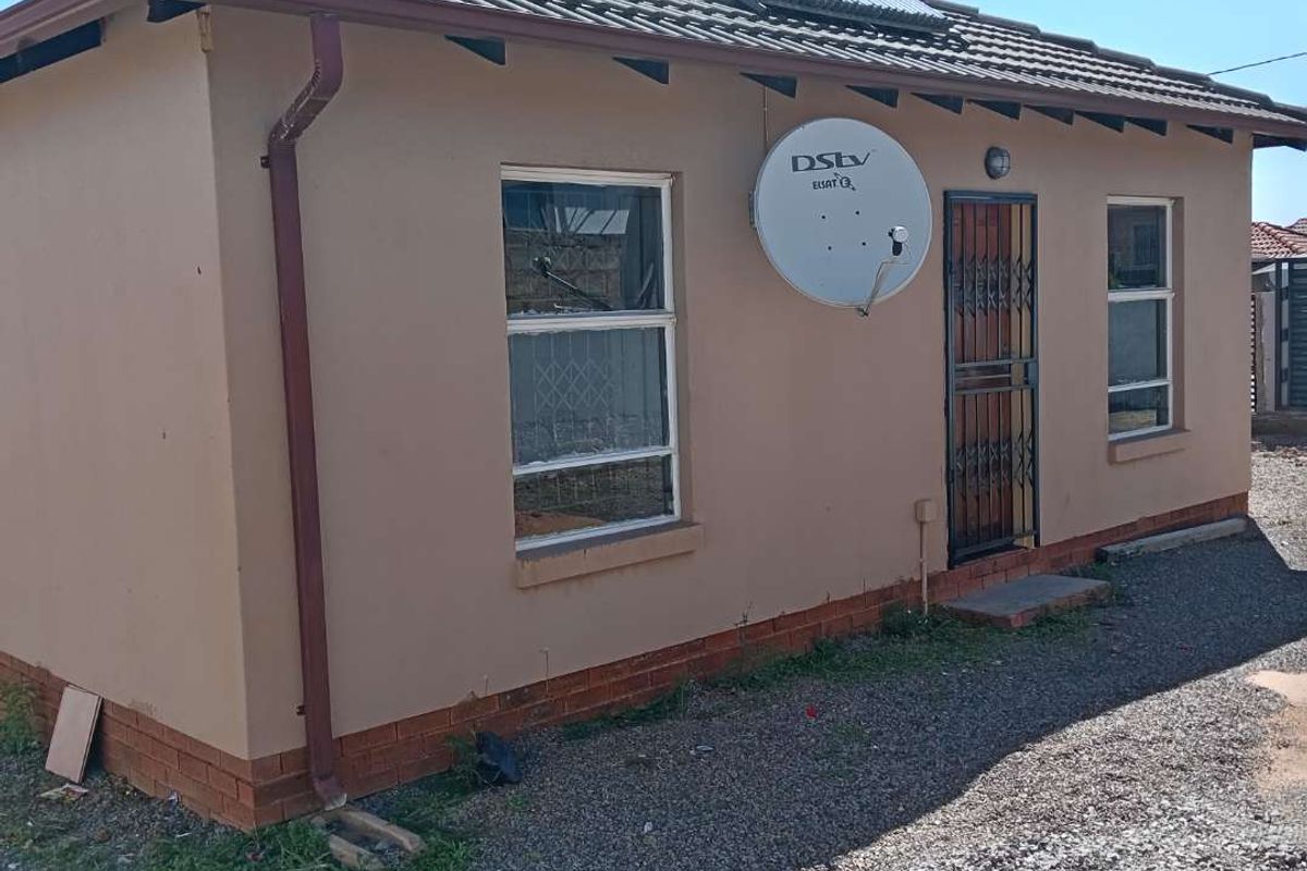 Glenway estate house for sale - Photo 3