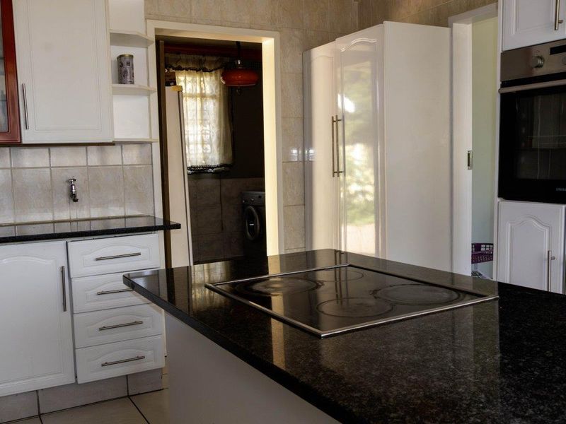 Spacious Family Home in a Secure Boomed Enclosure in Edenglen - Photo 10