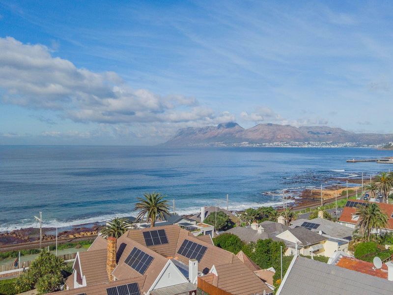 Upmarket family home in St James - Photo 4