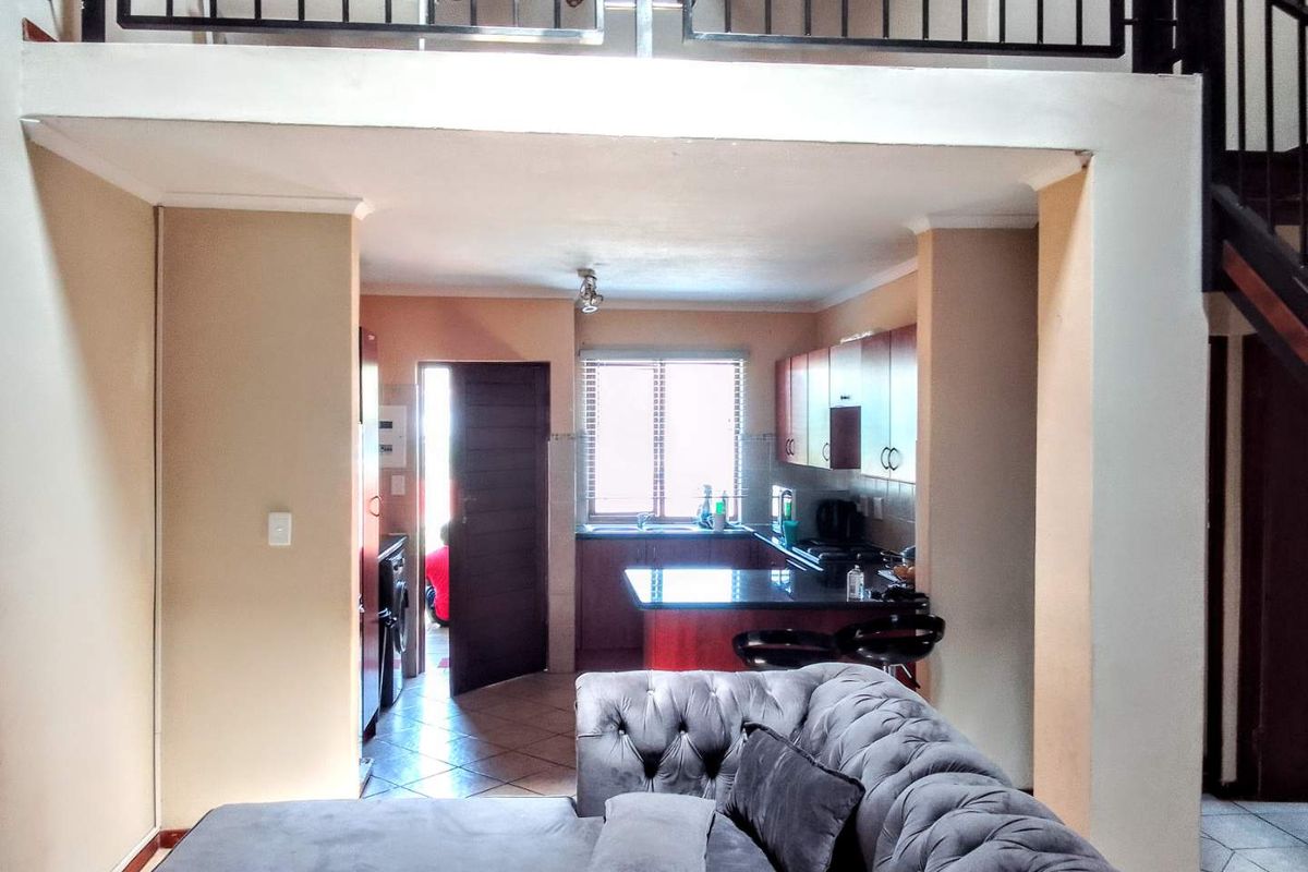 **Charming 2.5 Bedroom Home for Sale in Montana Tuine** - Photo 2