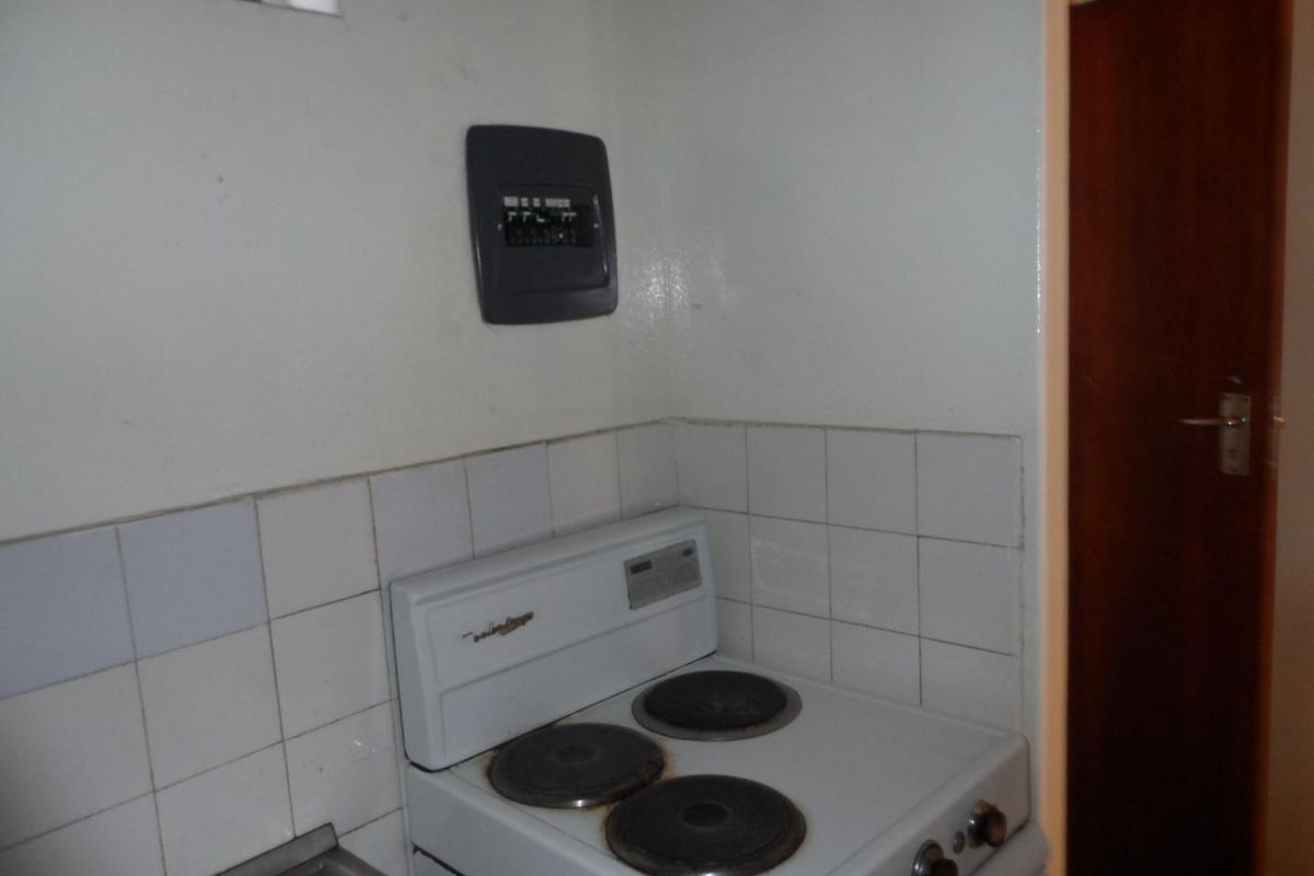 A BACHELOR FLAT TO RENT IN ARCADIA - Photo 5