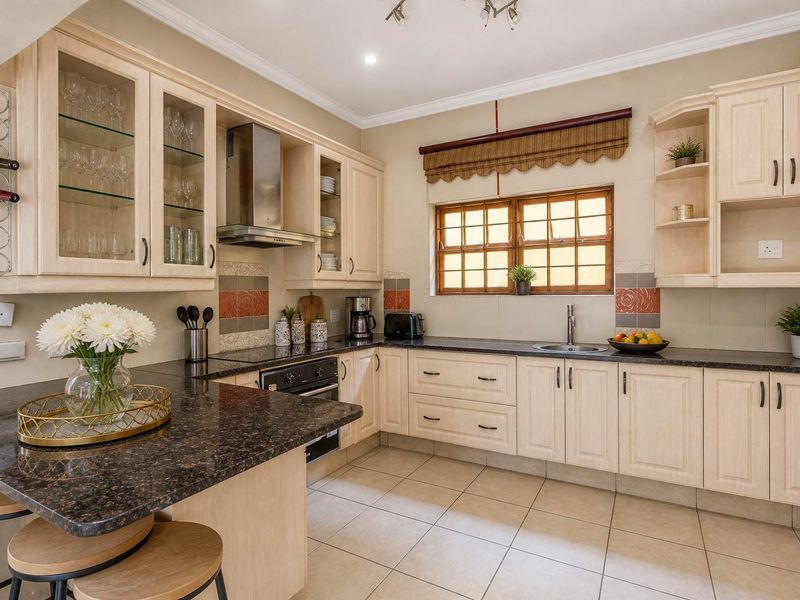 Stunning 4 Bedroom home in sought-after Kyalami Terrace - Photo 3