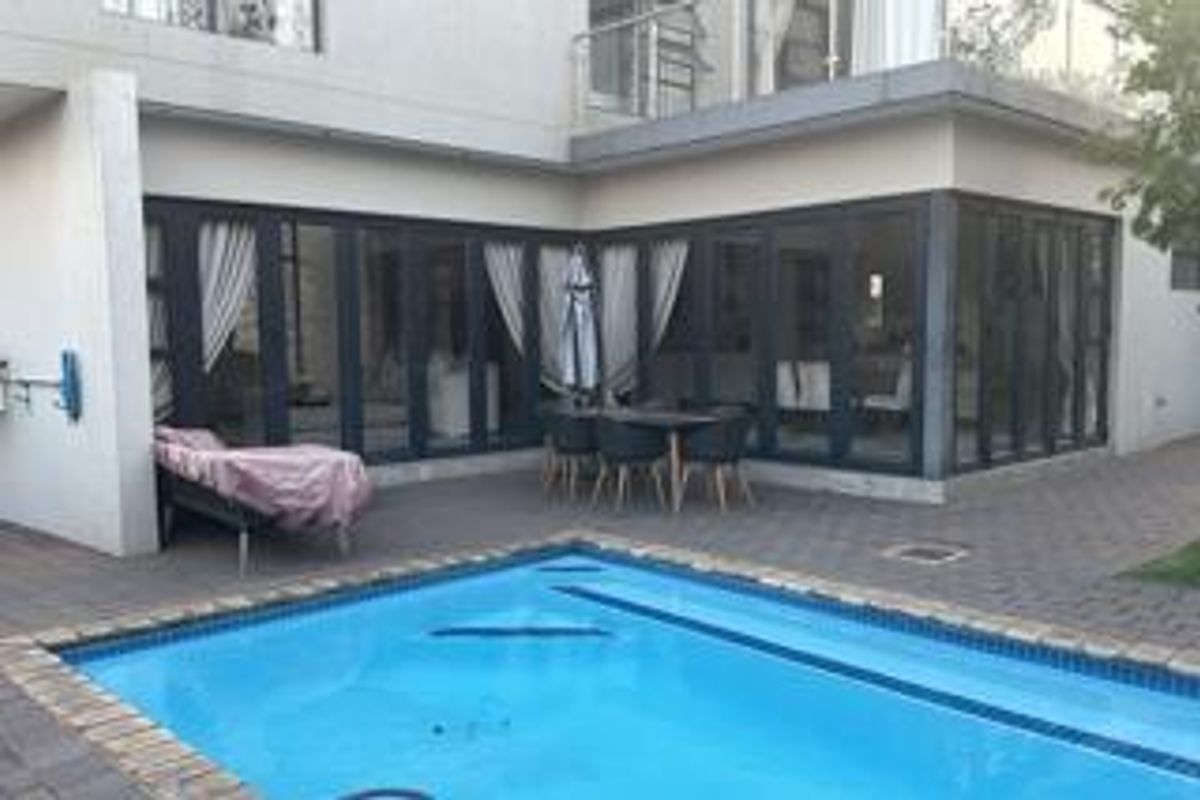 MIDSTREAM RIDGE ESTATE - 4 BEDROOM HOUSE - Photo 3