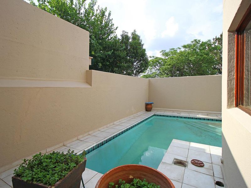 Secure 4-Bed Home with Pool & Sukkah – Low Levy Investment! - Photo 8