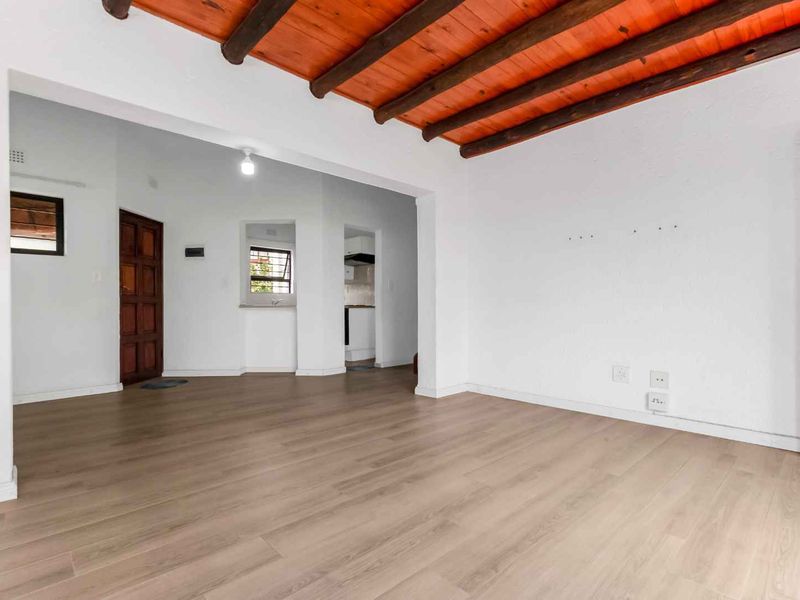 2 BEDROOM LOFT APARTMENT FOR SALE IN MORNINGSIDE SANDTON - Photo 4