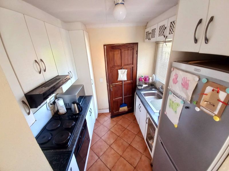 Three bedrooms house for sale - Photo 5