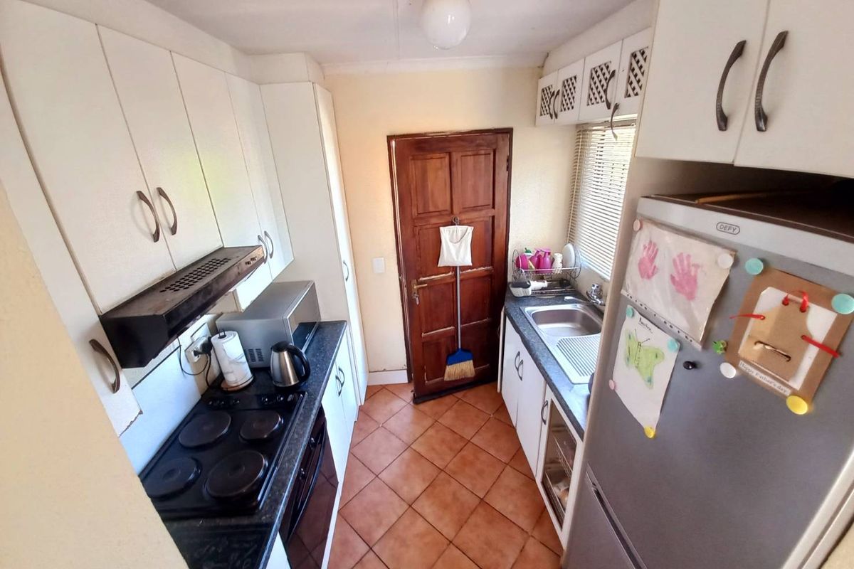 Three bedrooms house for sale - Photo 5