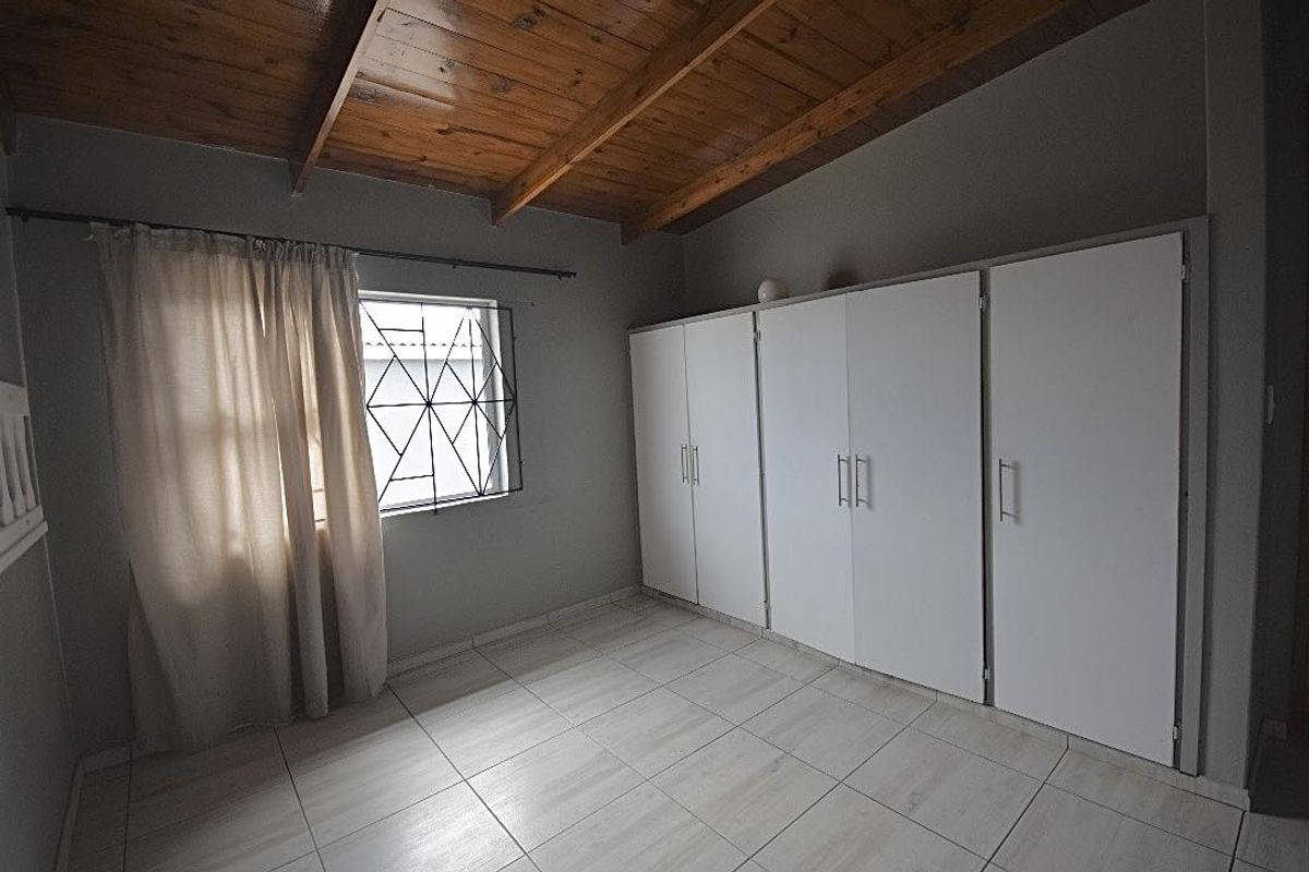 Spacious newly renovated house - Photo 4