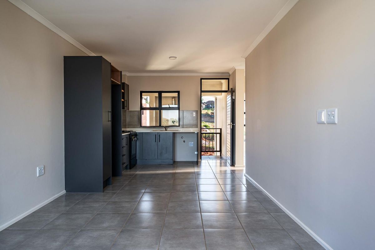 Kings Gate Estate 3 Bedroom Apartment - Photo 4