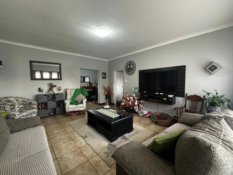 Dream Family Living in Bayswater - Photo 10