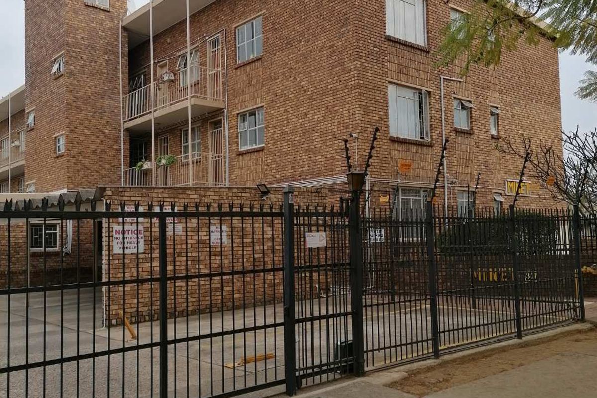 2 Bed, 1 Bath Apartment to rent - Photo 2