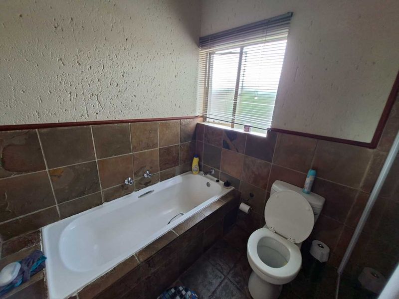 NEAT, QUAINT AND JUST FOR YOU! - Photo 5