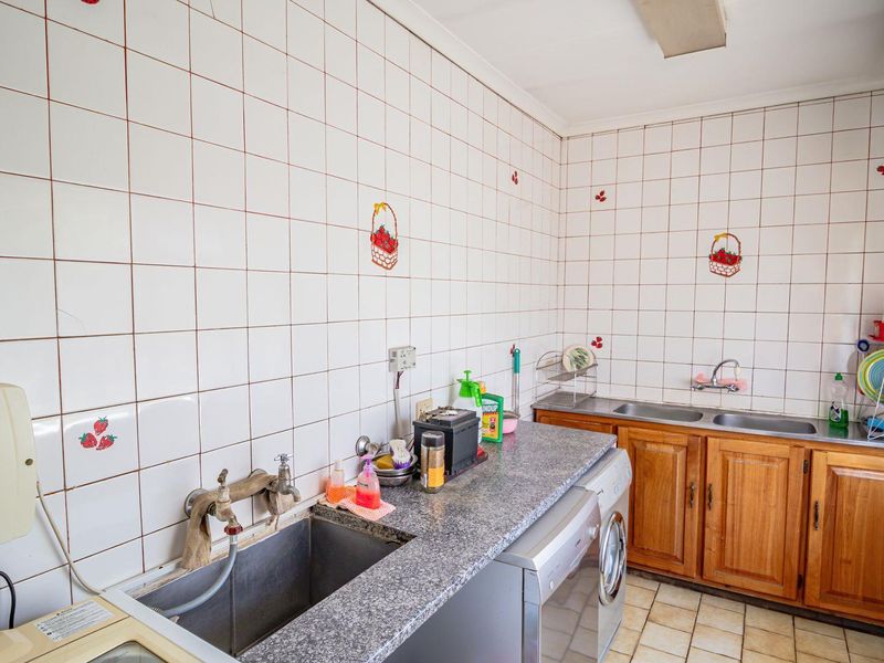 Farm with 6 properties for sale in Centurion - Photo 8