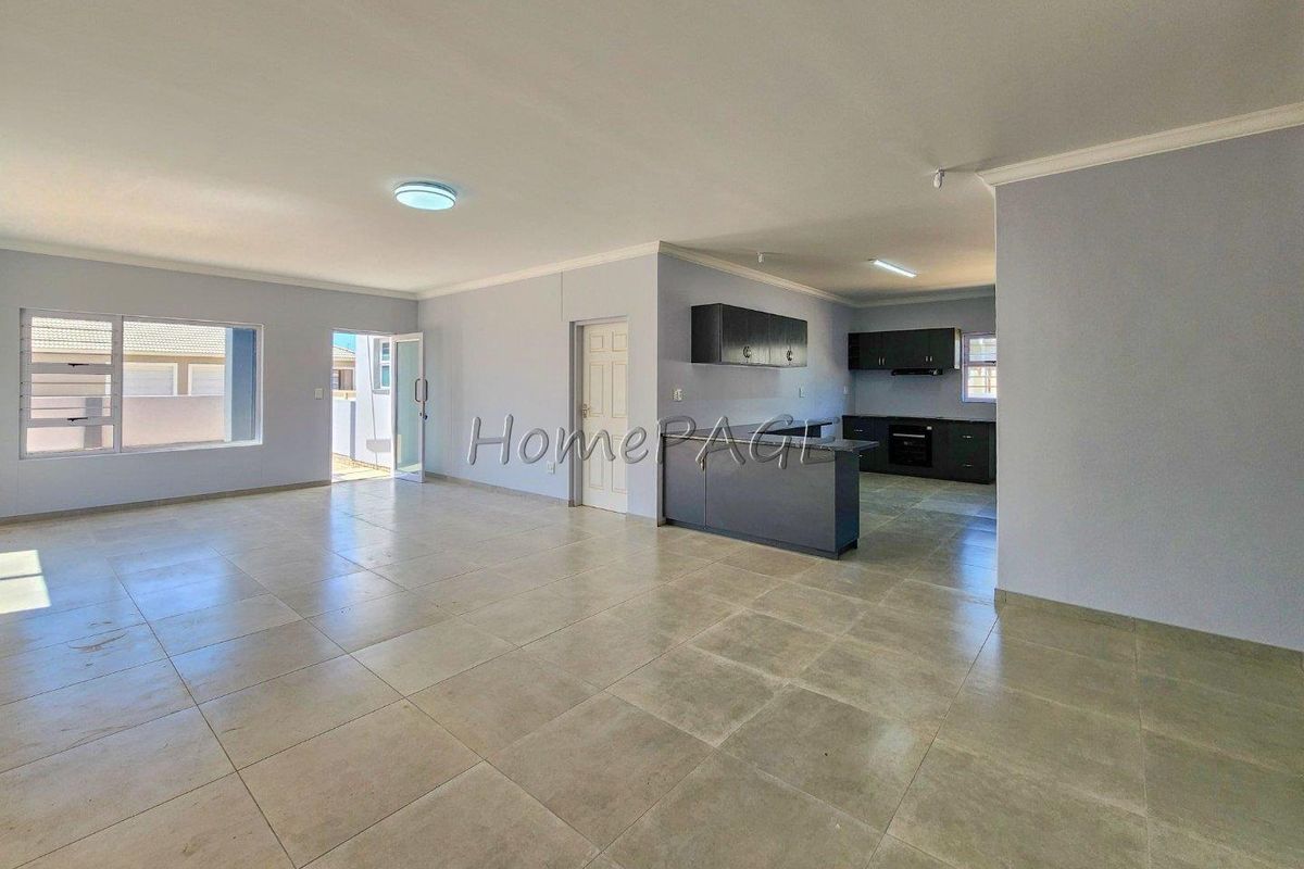 Ext 11 (Sun Bay), Henties Bay:  Brand new 3 Bedroom home wih 3 Garages is for Sale - Photo 5