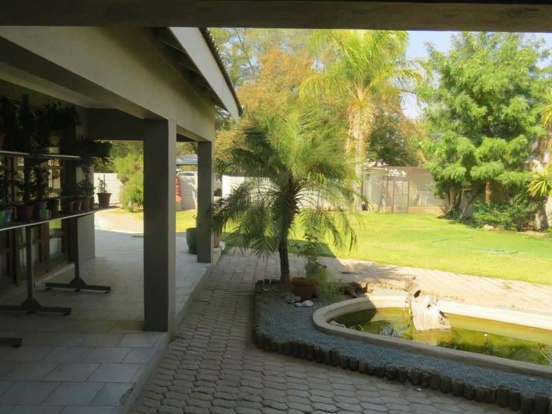 Spacious Double-Storey Home for Sale in the Heart of Okahandja – Perfect for Family Living & Entertaining! - Photo 7