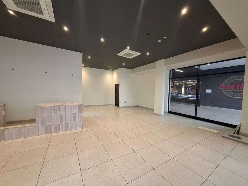 RESTAURANT / COFFEE SHOP TO LET - Photo 2