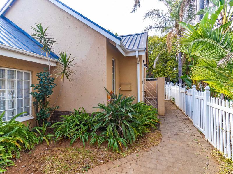 3 Bedroom Town House In Rushmere Manor The Reeds - Photo 2