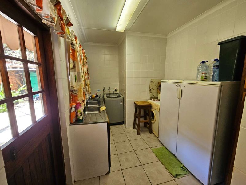 Stunning 5-Bedroom Double Story Home Bordering iSimangaliso Wetlands Park - Photo 5